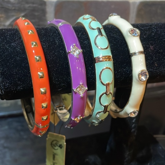 NWT Crème Brûlée enamel hinged bangle bracelet from Premier Designs - Picture 4 of 5